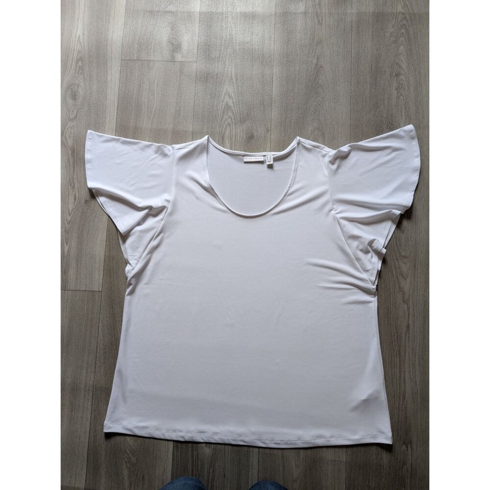 Susan Graver Womens White Flutter Sleeve Top Scoop Neck Relaxed Fit 1X Liquid Kn
